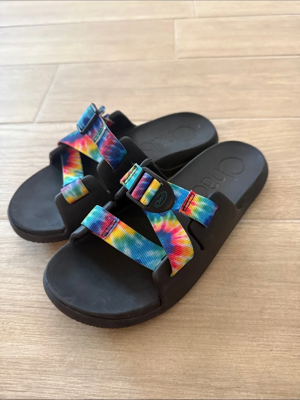 Chaco Chillos Slides Kids Rainbow Tie-Dye Classic Sandal - Black Footbed Size 5
